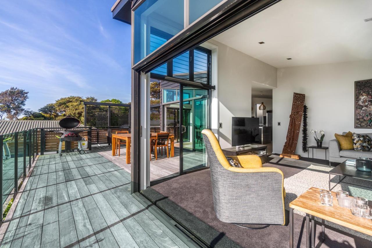 Taonga With Sea Views By Waiheke Unlimited Villa Oneroa Exteriör bild